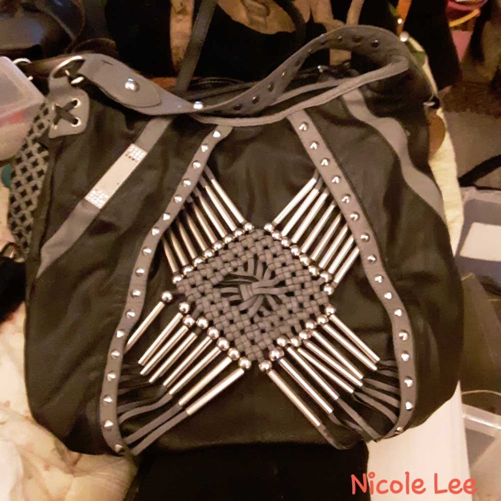 Womans Handbag - Picture 4 of 4